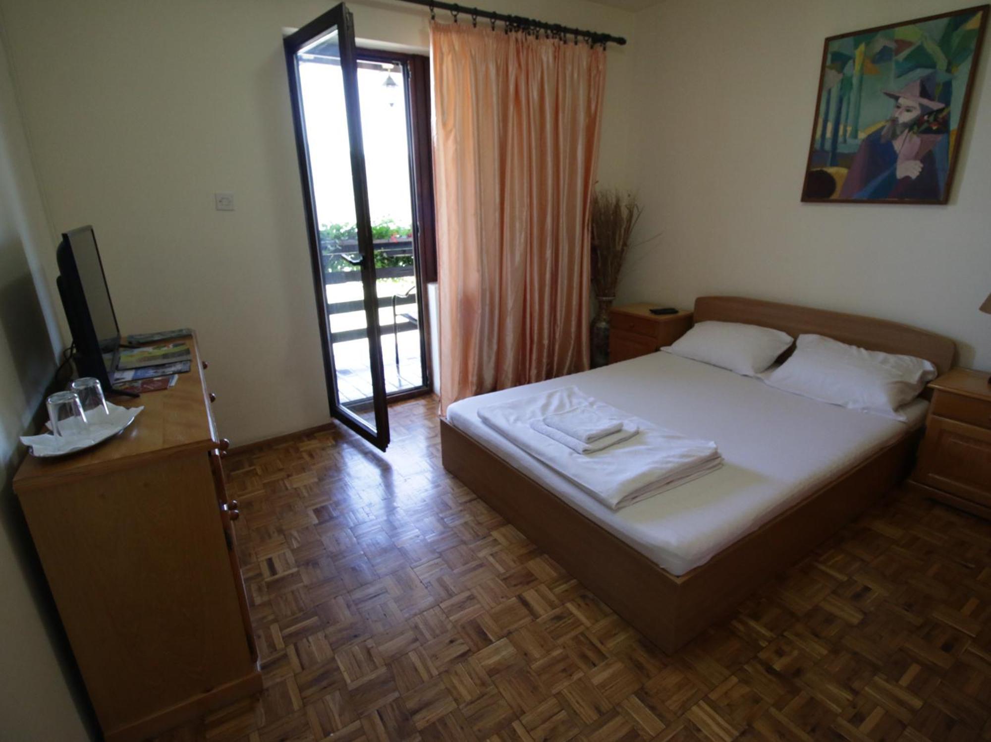 Rooms Jankovic Donji Milanovac Bagian luar foto