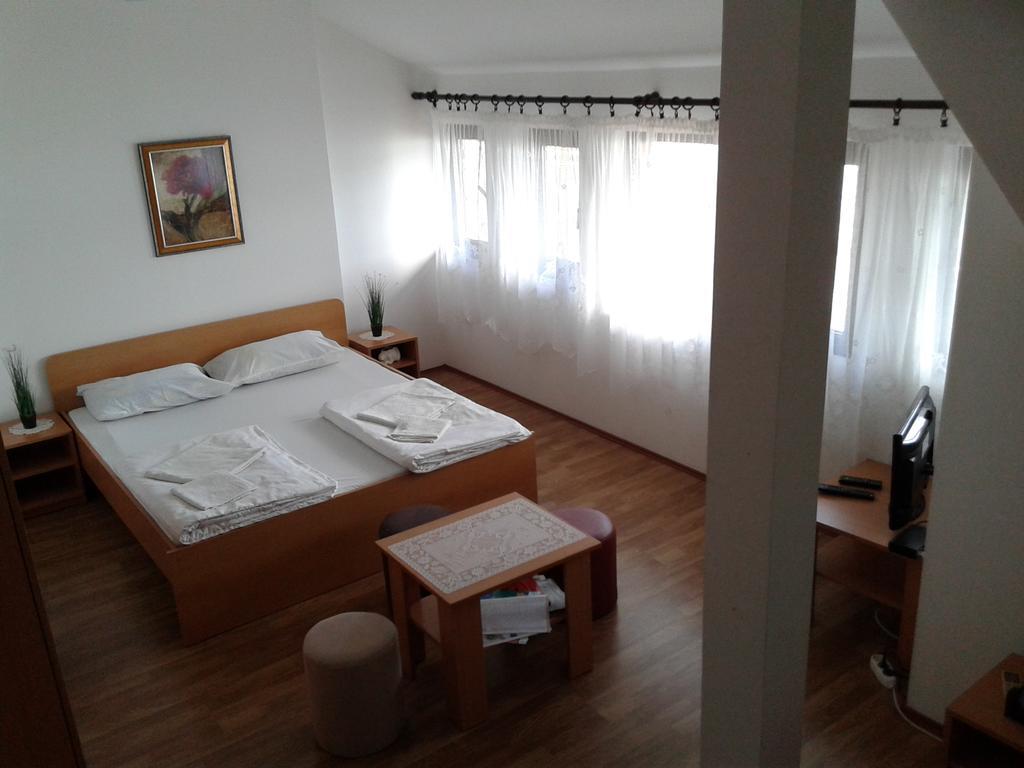 Rooms Jankovic Donji Milanovac Bagian luar foto