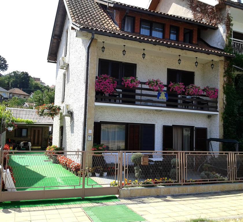 Rooms Jankovic Donji Milanovac Bagian luar foto